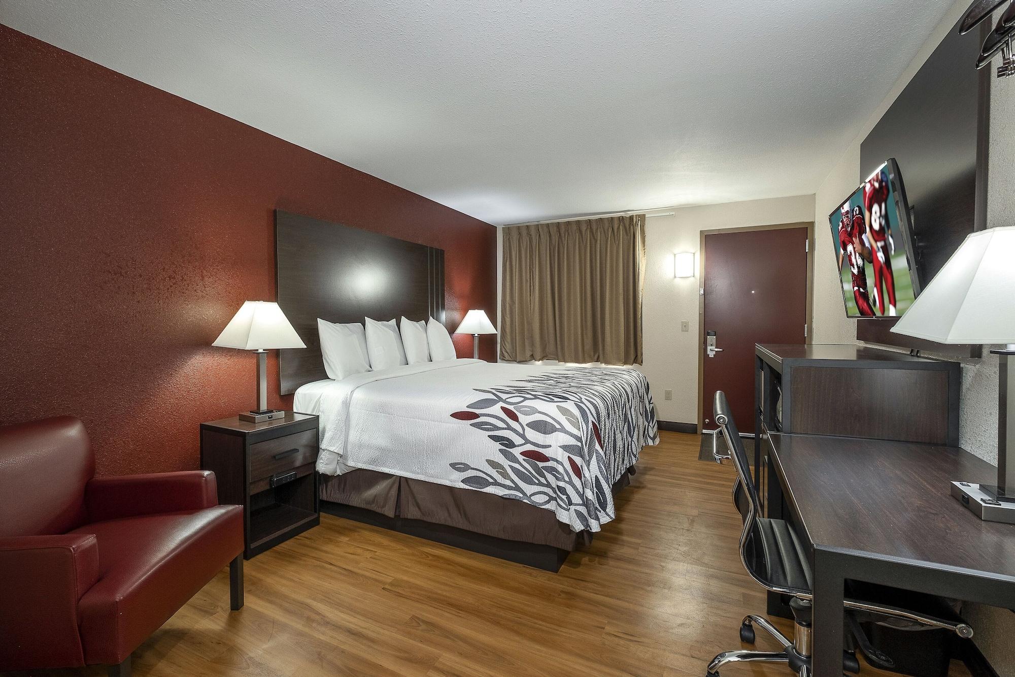 Red Roof Inn Freehold Exterior photo