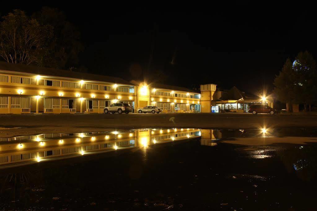Red Roof Inn Freehold Exterior photo